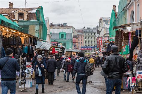 Автомобильные рынки и барахолки