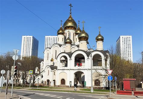 Адрес и график проведения богослужений в храме святой Матроны Московской в Москве