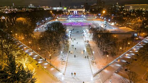 Бесплатный каток в парке Горького