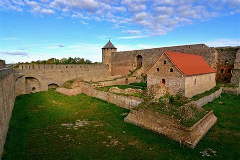 Замки и усадьбы с богатой историей