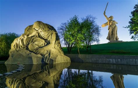 Истоки возникновения памятника морской деве на обломке скалы