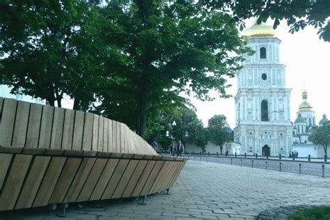 Исторические события, связанные с известной скамейкой в центре столицы