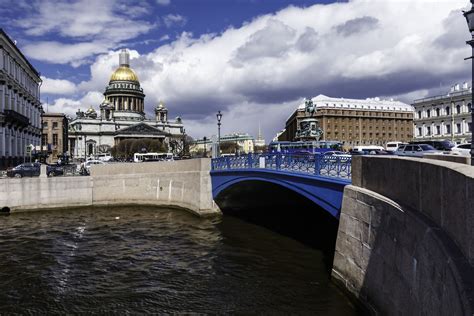 Исторический центр города: Адмиралтейская набережная