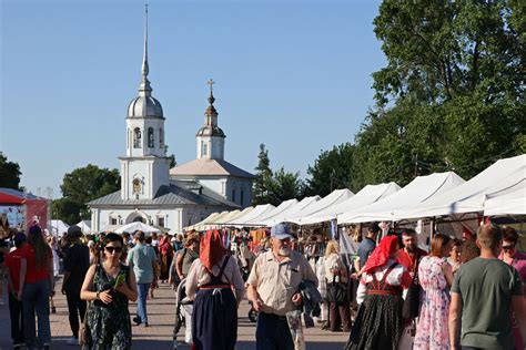 Какие товары представлены на ярмарках в Уфе