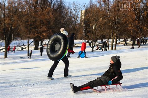 Катание на сноуборде и лыжах в парке "Черная речка"