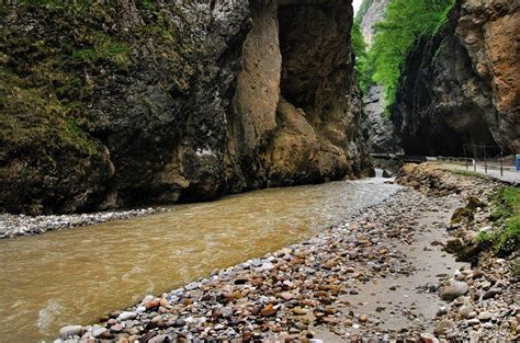 Красота живописного ущелья Тарханкут