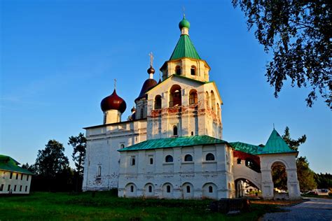 Монастыри и церкви с прекрасной архитектурой