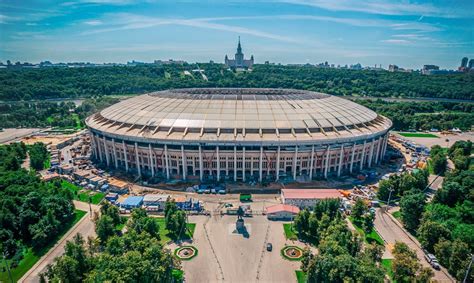 Москва: Лужники – символный арена мирового футбола