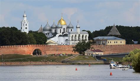 Новгород Великий: древнейший город России и его исторические памятники