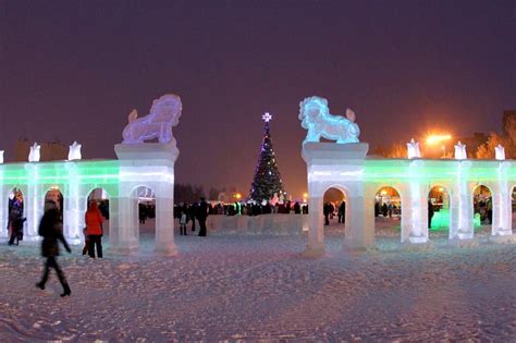 Новогодний фестиваль на центральной площади Ижевска