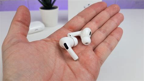 Описание AirPods Pro: особенности и функциональность