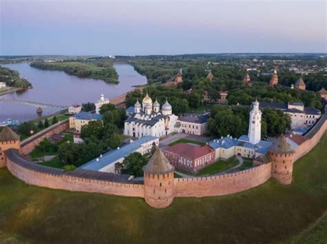 Остановитесь на мгновение: путешествие в историю Санкт-Петербурга