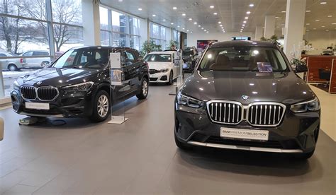 Официальная сеть дилеров и автосалонов BMW: безупречное обслуживание для поклонников немецкого автопроизводителя