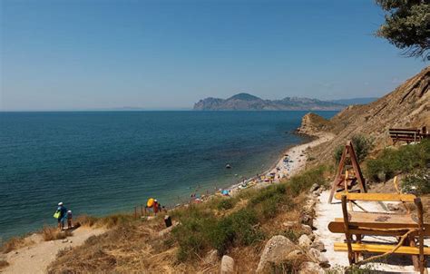 Очарование Крыма: прекрасные пляжи и свежий морской ветер