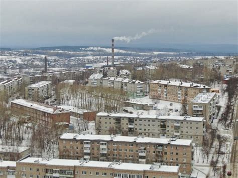 Первые шаги: осмотрите Сельскую площадь и Городскую площадь