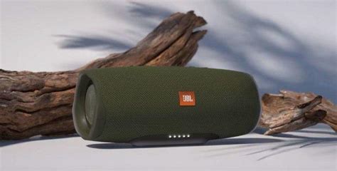 Подключение аудиоустройств к портативной колонке от JBL: ключевые нюансы