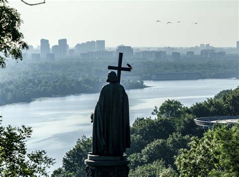 Почему возведение памятника великому правителю имеет такую важность для нашей культуры