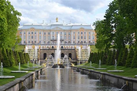 Прекрасные сады и парки: Петергофский дворец