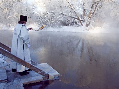 Святость воды и символика обряда крещения