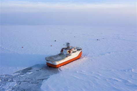 Северный полюс - морозный арктический уголок