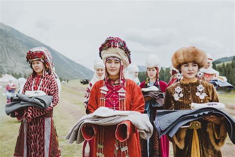 Традиции и обычаи местного населения: культурное наследие и национальное самосознание