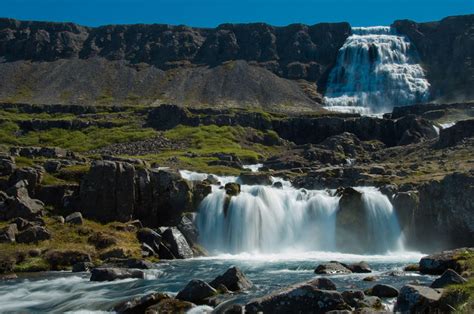 Удивительная географическая локация живописной каскадной красоты водопадов