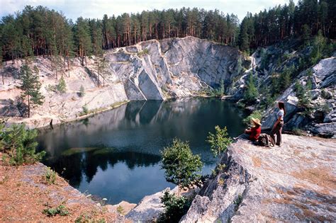 Уникальные места Свердловской области, где процветает красная ягода