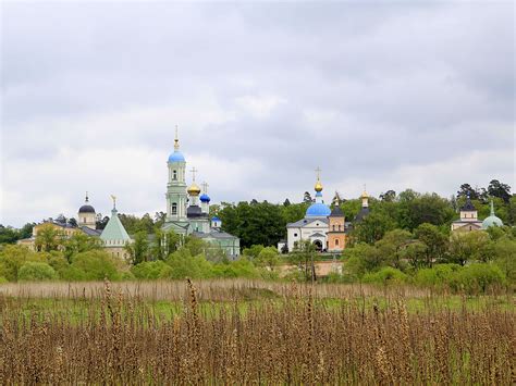 Формирование и развитие Оптина пустынь: историческое наследие
