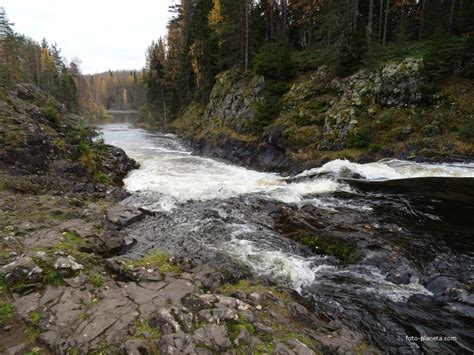 Фото на память с величественным водопадом Кивач