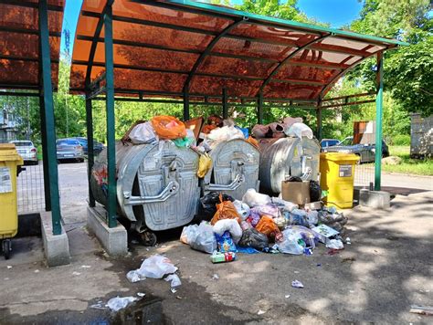  Недопустимое сброс мусора в торговом пространстве 