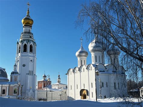  Прочувствуйте атмосферу сказочных "Белых ночей" в культурной столице Севера
